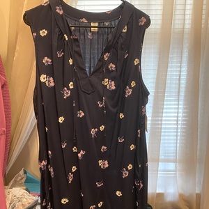 Old navy blue flowered dress. *NWT*